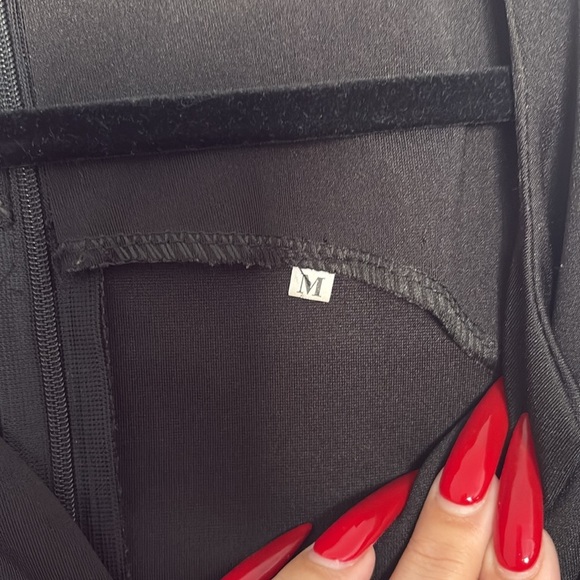 SHEIN Black Skater Flared Dress - Picture 4 of 4